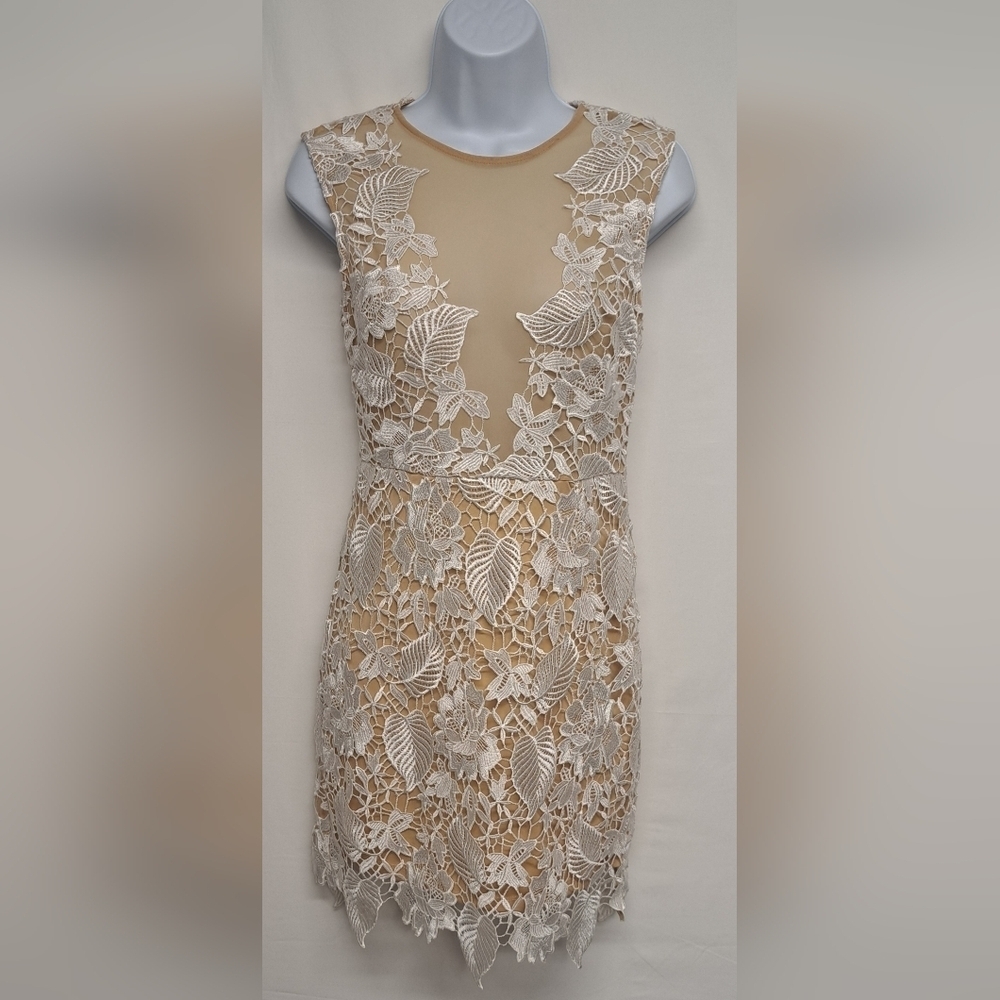 Forever 21 S Lace Dress White Beige Lined Scalloped Sleeveless